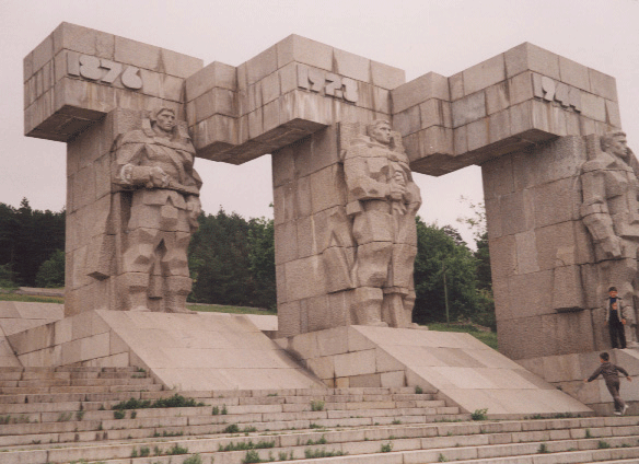 Monument de Khristo Botev, ville de Kalofer